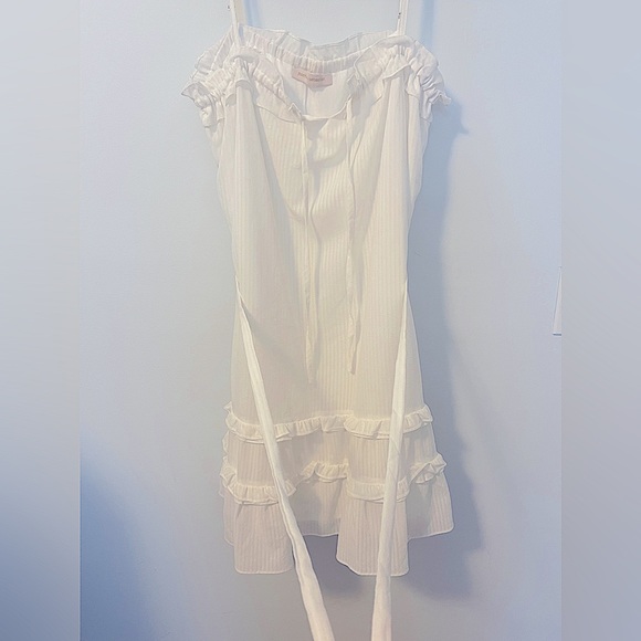 NWOT Boutique White Tiered Ruffle Mini Dress w/adjustable straps - Small - Picture 6 of 9